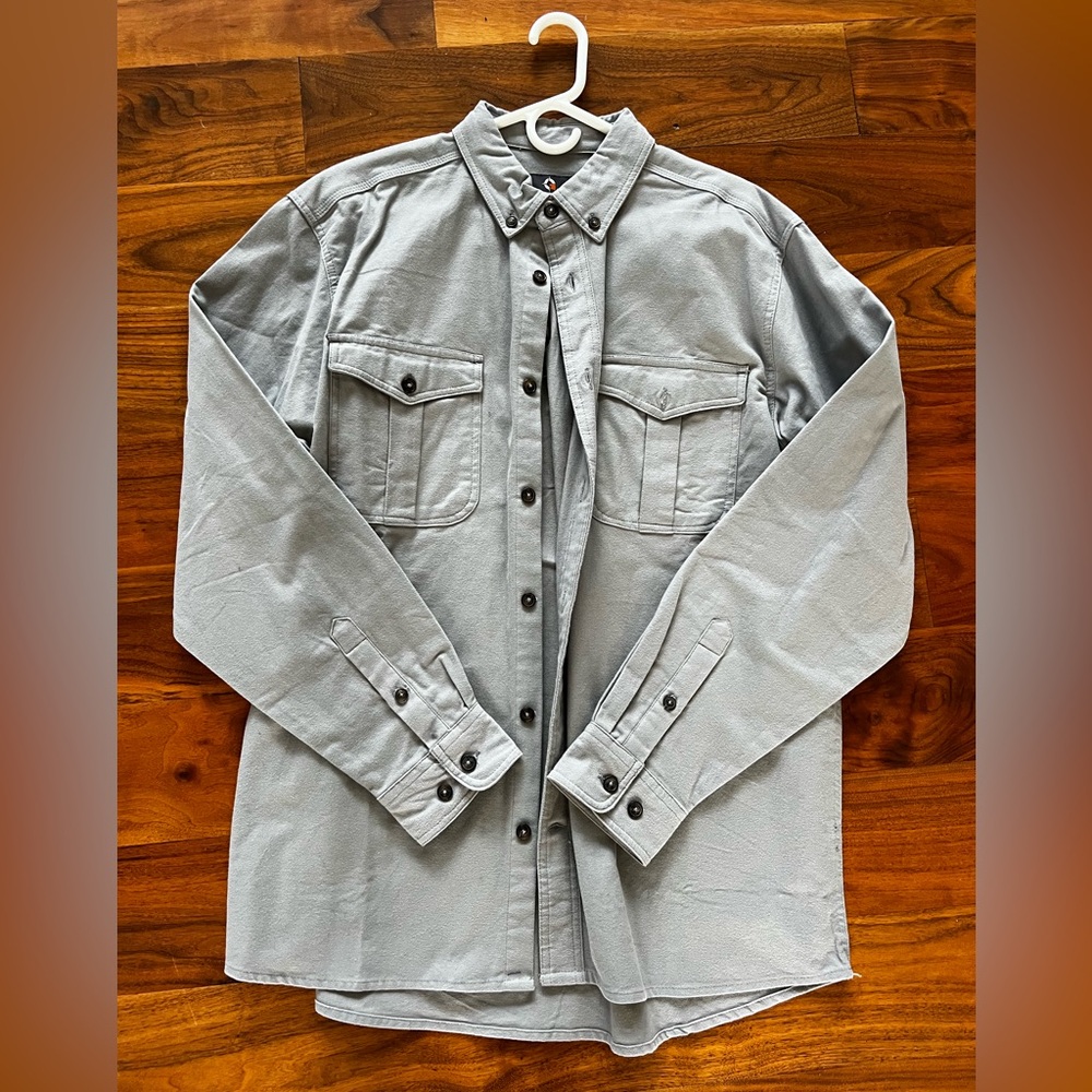 CLEARANCE Men’s Large Light Gray Button Down Guide Gear Shirt